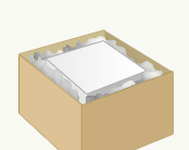 ダンボール箱に骨箱を詰める