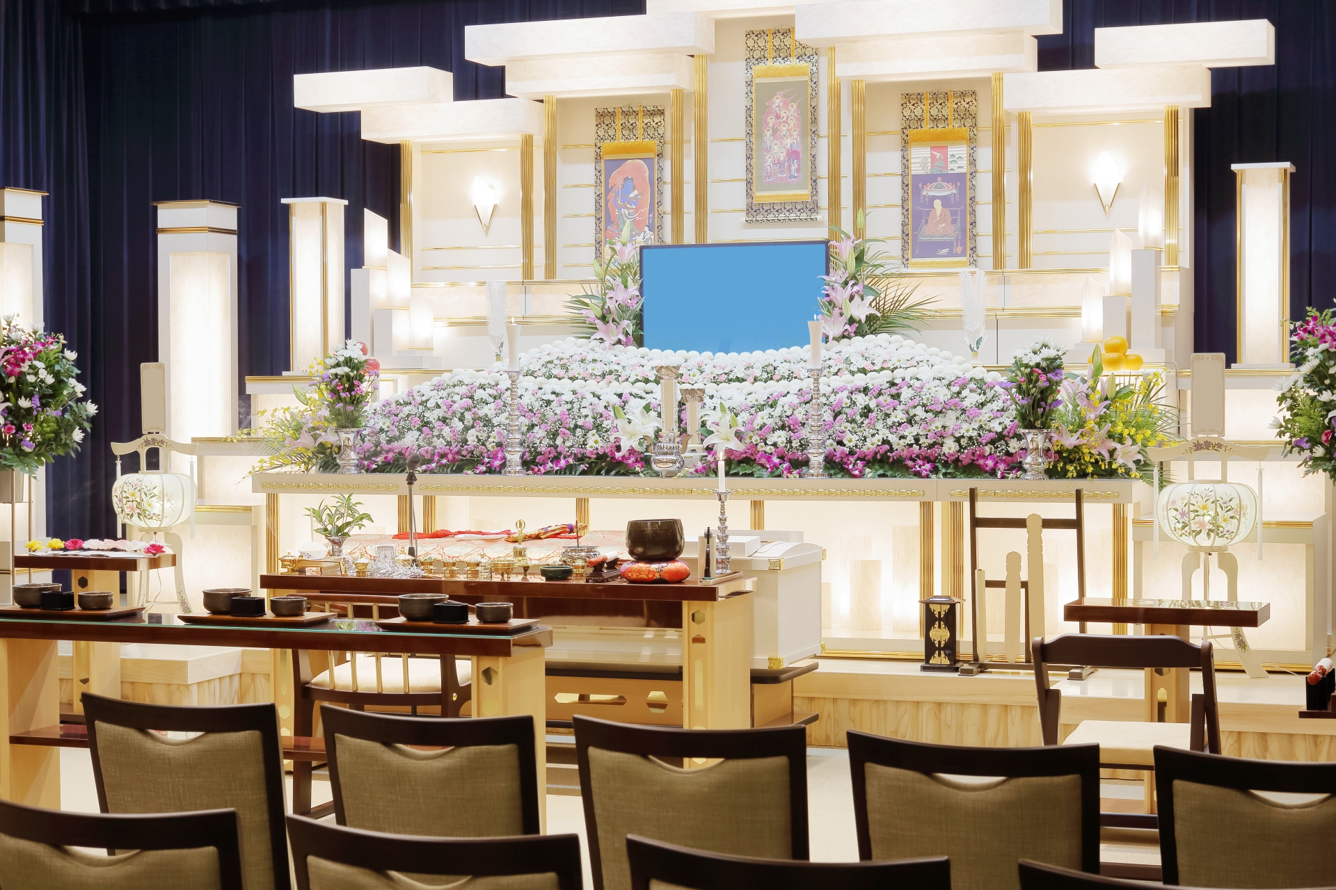 葬式にはどれくらいの費用がかかるのか、種別ごとの費用解説